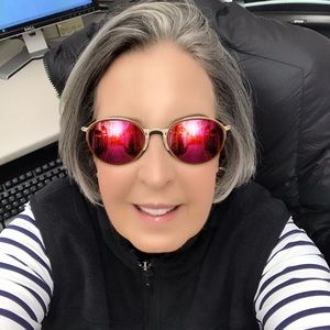 Meet your Posher, Deborah